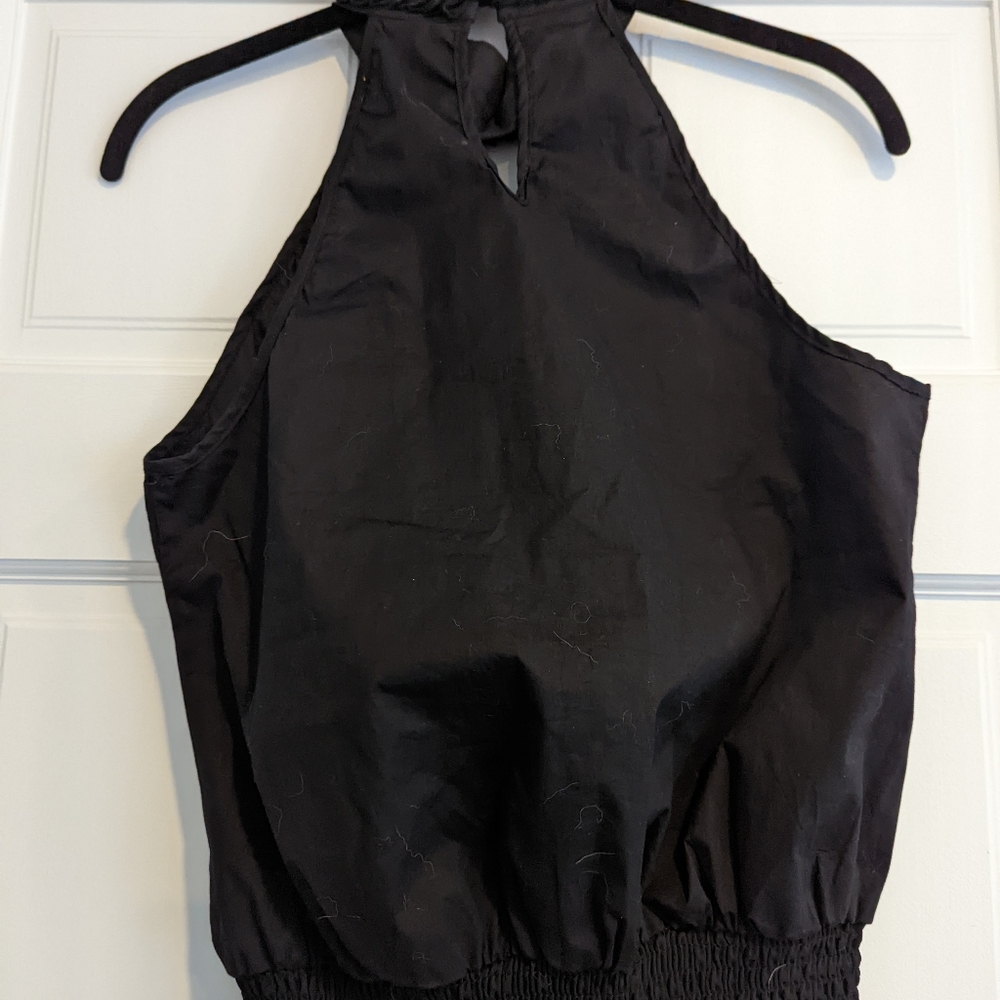 Romeo & Juliet Couture sleeveless tuxedo mock neck top - Picture 3 of 3
